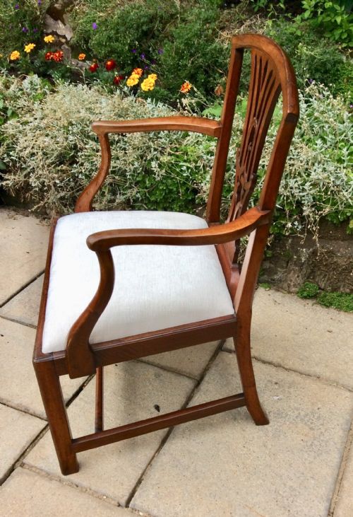 A LATE 18TH CENTURY ELBOW CHAIR - ADDITIONAL PHOTO 4
