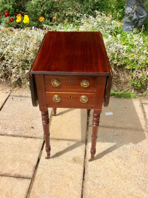 small regency pembroke work or lamp table - CATEGORY: ANTIQUE TABLES - DATED REGENCY