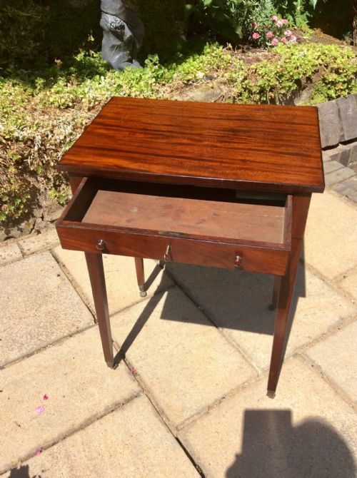 SMALL MAHOGANY SIDE WORK TABLE - ADDITIONAL PHOTO 3
