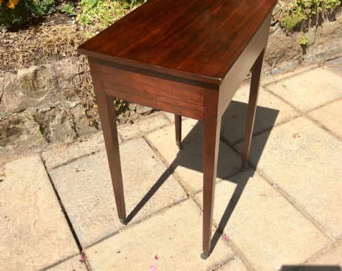 SMALL MAHOGANY SIDE WORK TABLE - ADDITIONAL PHOTO 5