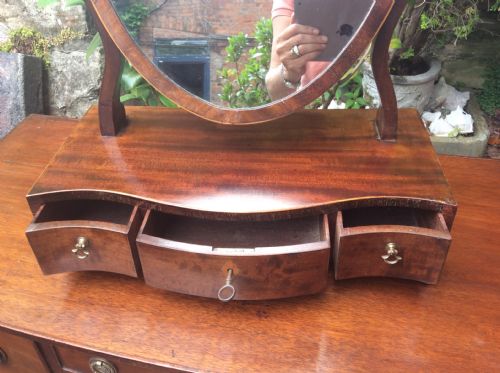 GEORGIAN MAHOGANY SERPENTINE TOILET DRESSING TABLE MIRROR - ADDITIONAL PHOTO 3