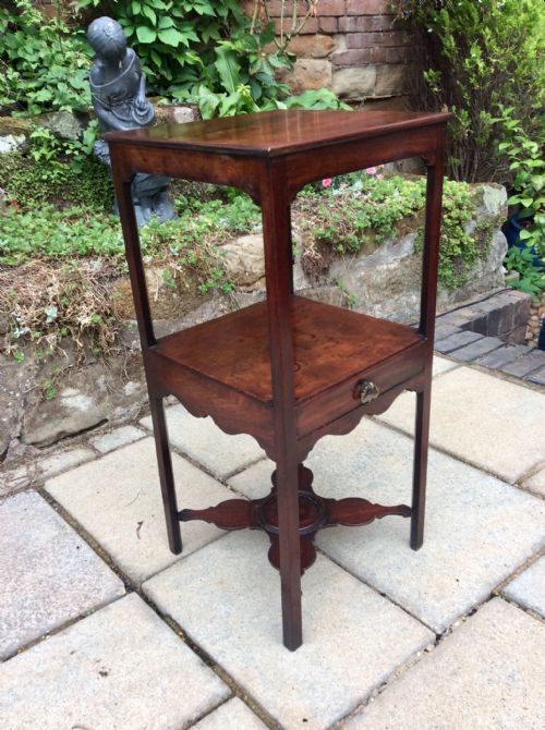 GEORGIAN BEDSIDE TABLE - ADDITIONAL PHOTO 3
