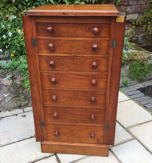 MAHOGANY WELLINGTON CHEST - ADDITIONAL PHOTO 1
