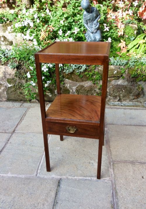 small georgian bedside table - CATEGORY: ANTIQUE CABINETS - DATED 1800