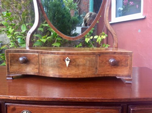 GEORGIAN DRESSING OR TOILET MIRROR - ADDITIONAL PHOTO 1