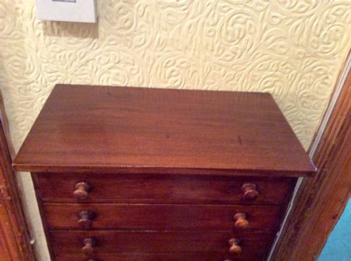 MINIATURE COLLECTORS CHEST OF DRAWERS - ADDITIONAL PHOTO 3