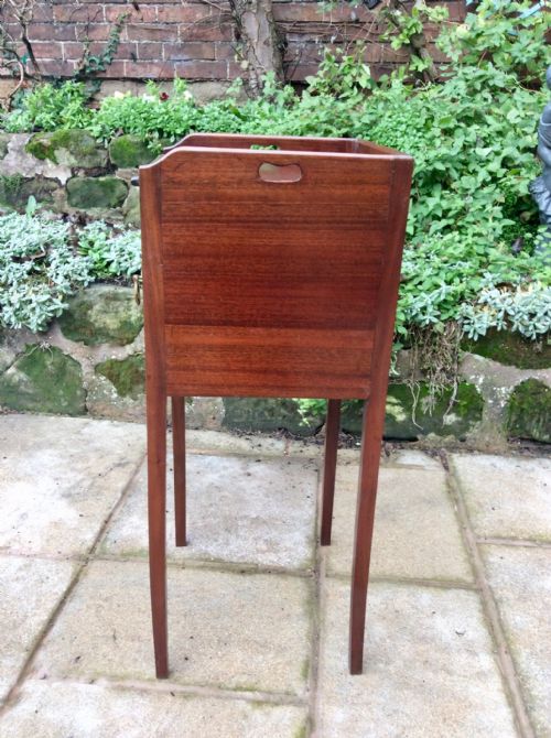 MAHOGANY POT CUPBOARD BEDSIDE TABLE - ADDITIONAL PHOTO 2