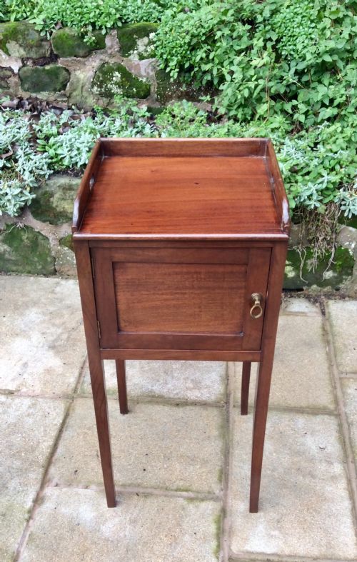 MAHOGANY POT CUPBOARD BEDSIDE TABLE - ADDITIONAL PHOTO 3