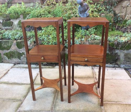 2 mahogany bedside tables - CATEGORY: ANTIQUE CABINETS - DATED 1800