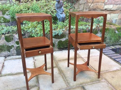 2 MAHOGANY BEDSIDE TABLES - ADDITIONAL PHOTO 2