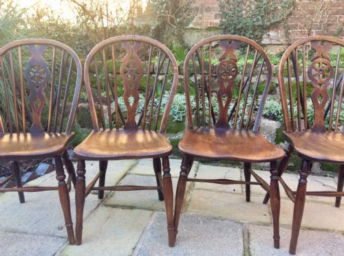 4 WINDSOR WHEELBACK CHAIRS - ADDITIONAL PHOTO 4