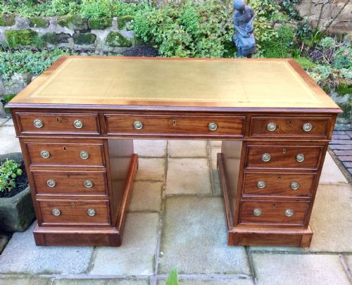 victorian mahogany pedestal desk - CATEGORY: ANTIQUE DESKS - DATED VICTORIAN