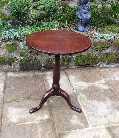 small oak georgian tripod tip up table - CATEGORY: ANTIQUE TABLES - DATED GEORGIAN