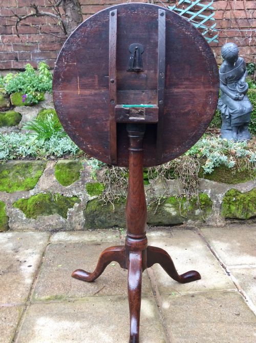 SMALL OAK GEORGIAN TRIPOD TIP UP TABLE - ADDITIONAL PHOTO 3