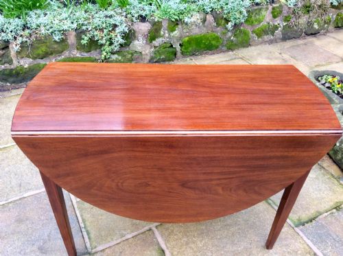 SMALL GEORGIAN MAHOGANY DROP LEAF DINING TABLE - ADDITIONAL PHOTO 3