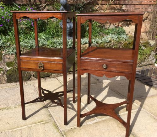 2 MAHOGANY BEDSIDE TABLES - ADDITIONAL PHOTO 1