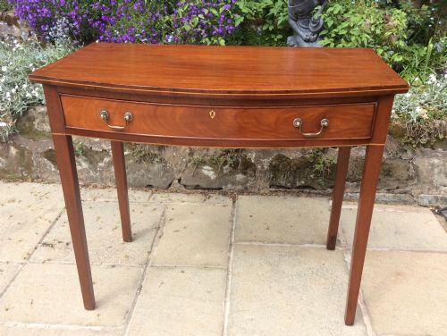 georgian bow fronted mahogany side table - CATEGORY: ANTIQUE TABLES - DATED 1800