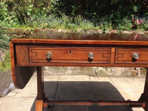 SUPERB REGENCY MAHOGANY SOFA TABLE - ADDITIONAL PHOTO 1