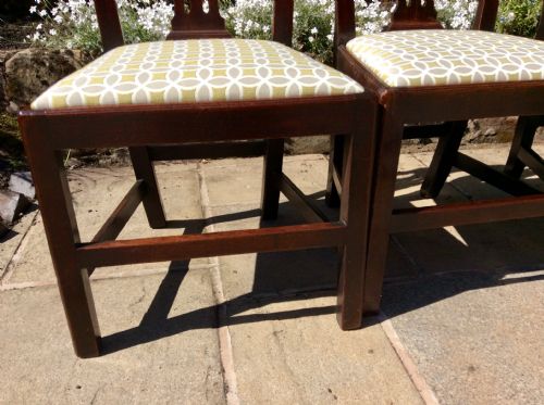 FOUR GEORGIAN CHIPPENDALE MAHOGANY CHAIRS - ADDITIONAL PHOTO 1