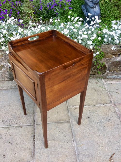 MAHOGANY BEDSIDE TABLE POT CUPBOARD - ADDITIONAL PHOTO 5