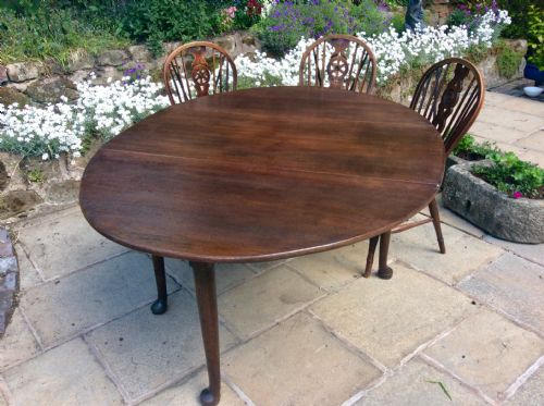 oak dining table 18th century - CATEGORY: ANTIQUE TABLES - DATED 18TH CENTURY