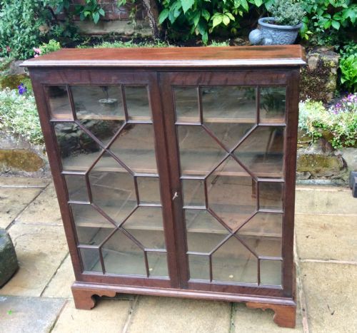 oak bookcase glazed georgian - CATEGORY: ANTIQUE BOOKCASES - DATED GEORGIAN