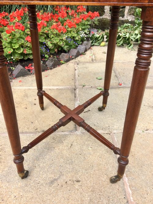 SMALL REGENCY PEMBROKE WORK OR LAMP TABLE - ADDITIONAL PHOTO 1