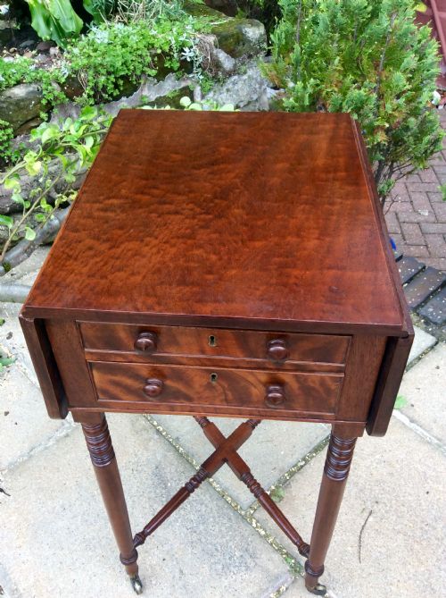 SMALL REGENCY PEMBROKE WORK OR LAMP TABLE - ADDITIONAL PHOTO 7