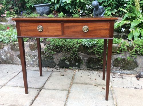 GEORGIAN MAHOGANY SIDE TABLE - ADDITIONAL PHOTO 1