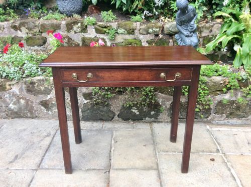 narrow georgian side or hall table - CATEGORY: ANTIQUE TABLES - DATED 18TH CENTURY