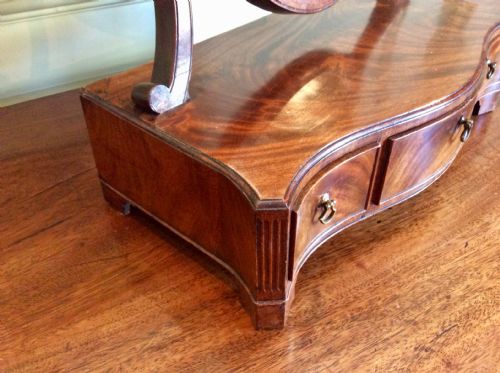 GEORGIAN SERPENTINE TOILET OR DRESSING TABLE MIRROR - ADDITIONAL PHOTO 3