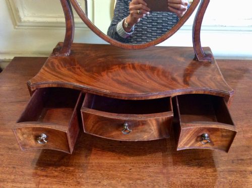GEORGIAN SERPENTINE TOILET OR DRESSING TABLE MIRROR - ADDITIONAL PHOTO 4