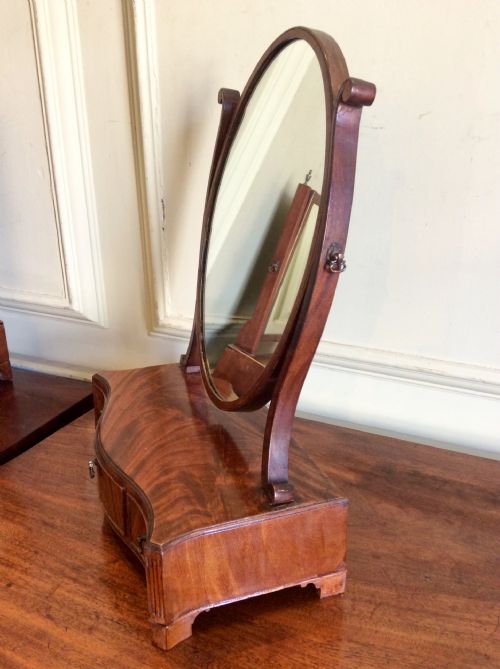 GEORGIAN SERPENTINE TOILET OR DRESSING TABLE MIRROR - ADDITIONAL PHOTO 5