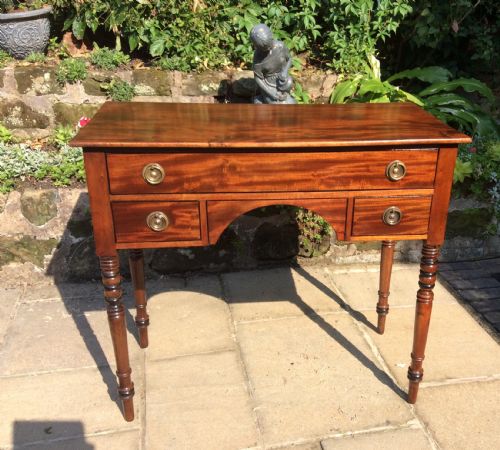 regency dressing table - CATEGORY: ANTIQUE DRESSING TABLES - DATED REGENCY