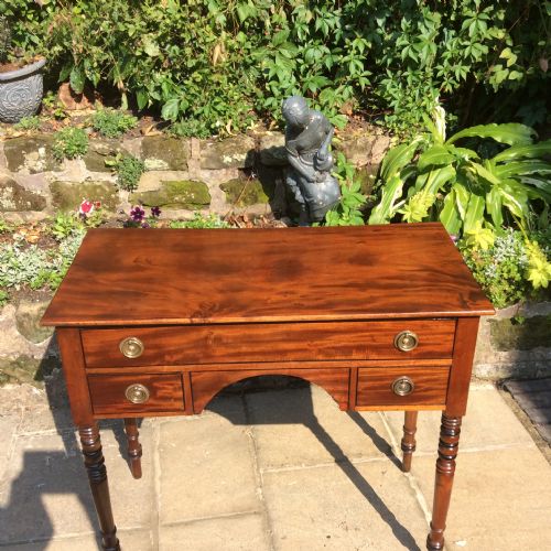 REGENCY DRESSING TABLE - ADDITIONAL PHOTO 2