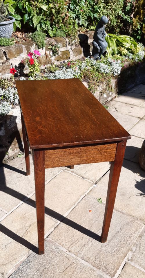 GEORGIAN OAK SIDE TABLE - ADDITIONAL PHOTO 2