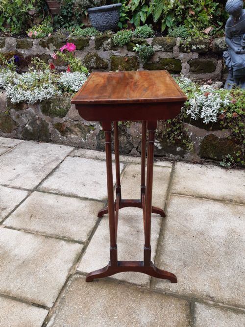 SMALL MAHOGANY LAMP OR OCCASSIONAL TABLE - ADDITIONAL PHOTO 4