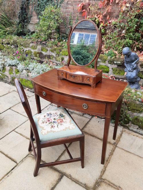 MAHOGANY GEORGIAN BOW FRONT SIDE TABLE - ADDITIONAL PHOTO 4
