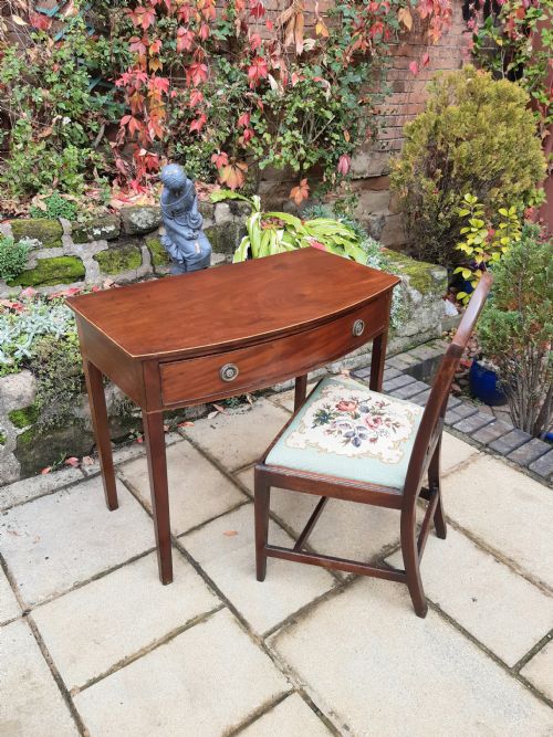 MAHOGANY GEORGIAN BOW FRONT SIDE TABLE - ADDITIONAL PHOTO 5