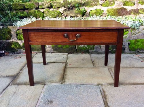 MAHOGANY COFFEE TABLE - ADDITIONAL PHOTO 2
