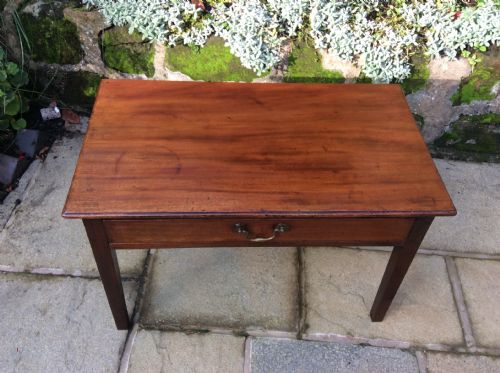 MAHOGANY COFFEE TABLE - ADDITIONAL PHOTO 3