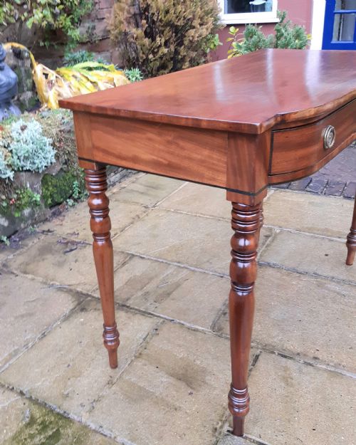 EARLY 19TH CENTURY MAHOGANY DRESSING OR SIDE TABLE - ADDITIONAL PHOTO 1