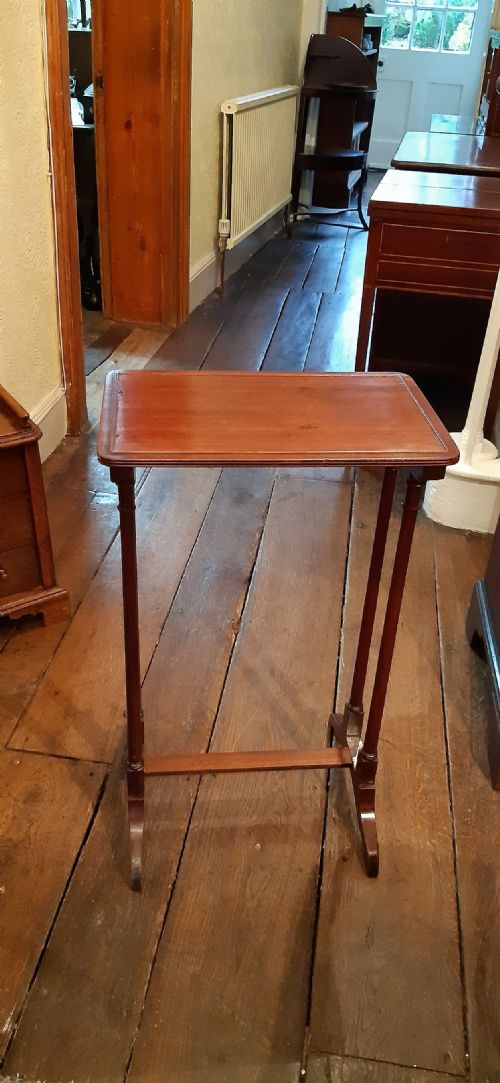 regency mahogany lamp or occassional table - CATEGORY: ANTIQUE TABLES - DATED REGENCY