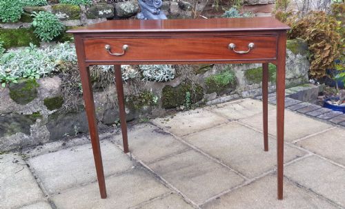 GEORGIAN MAHOGANY SIDE TABLE - ADDITIONAL PHOTO 2