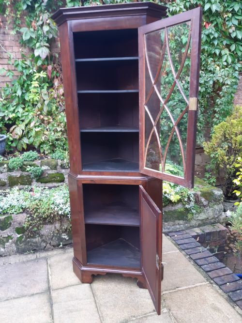 FREE STANDING CORNER CUPBOARD - ADDITIONAL PHOTO 2
