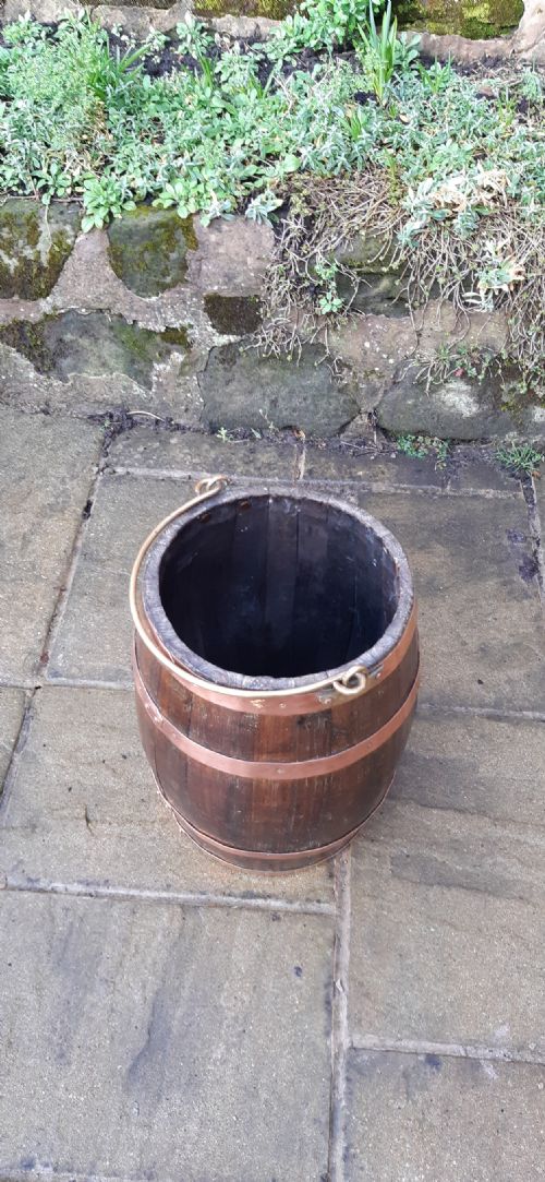 19TH CENTURY OAK COOPERED BARREL - ADDITIONAL PHOTO 1