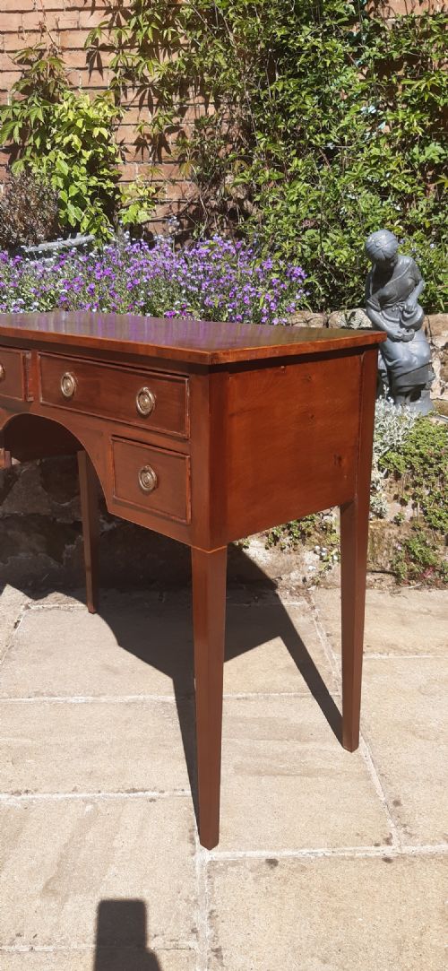 GEORGIAN MAHOGANY DRESSING TABLE - ADDITIONAL PHOTO 2