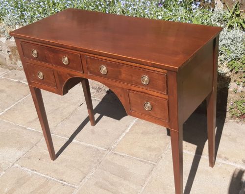 GEORGIAN MAHOGANY DRESSING TABLE - ADDITIONAL PHOTO 5