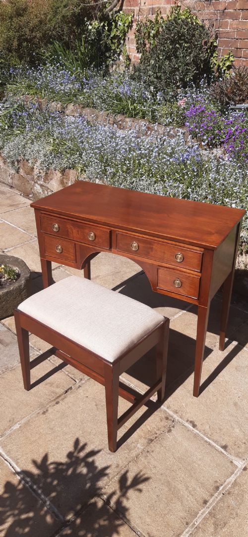 GEORGIAN MAHOGANY DRESSING TABLE - ADDITIONAL PHOTO 9
