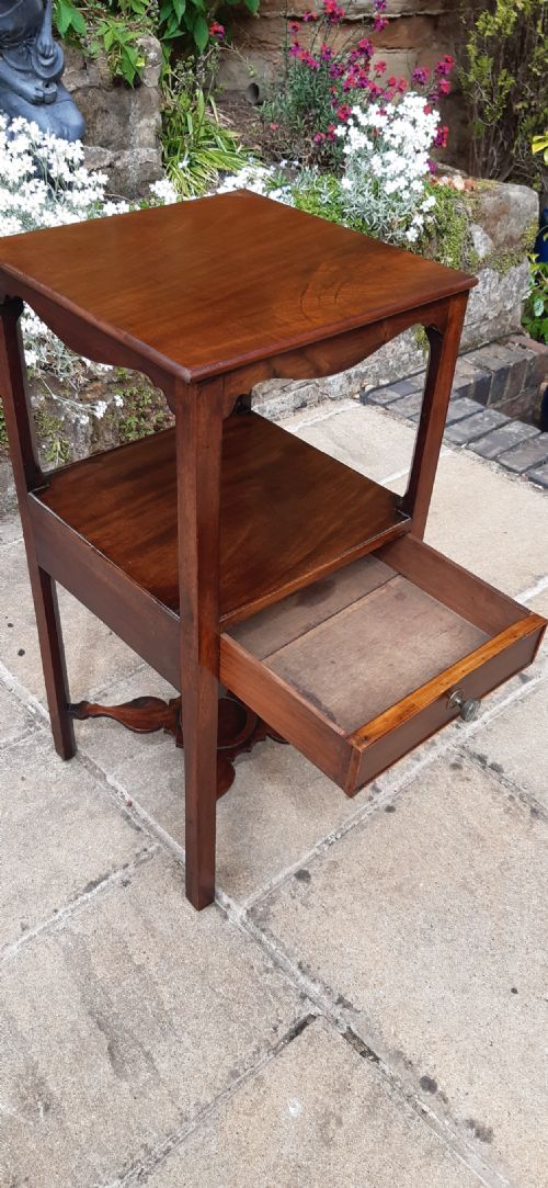 GEORGIAN MAHOGANY BEDSIDE TABLE - ADDITIONAL PHOTO 4